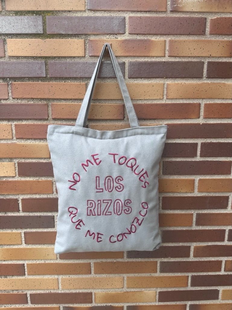 TOTE BAG "NO ME TOQUES LOS RIZOS QUE ME CONOZCO"